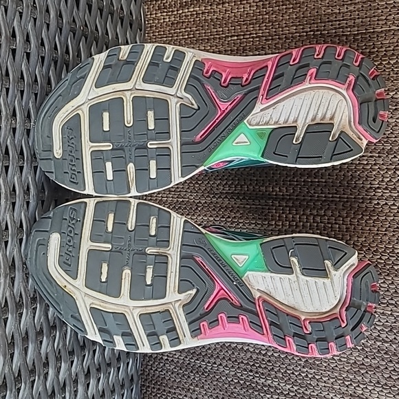 Ravenna 7 Brooks Athletic Shoes, W Sz 7 - Picture 8 of 9
